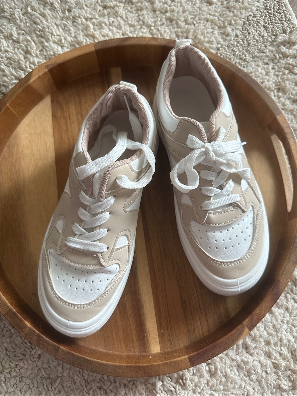 Women’s Beige and White Casual Sneakers - Classic Low-Top